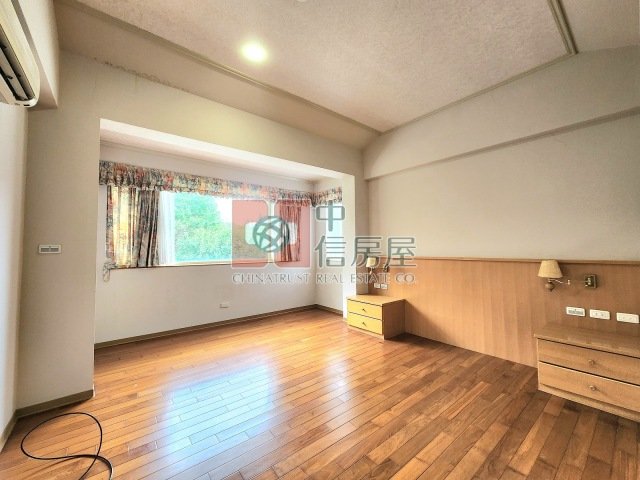 秀岡山莊書香庭院別墅☆大台北華城☆青山鎮康橋小學
