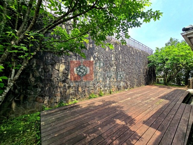 華城特區正面公園景觀別墅