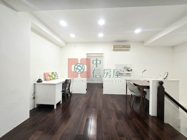 石上清泉景觀優質美宅☆大台北華城☆青山鎮康橋小學