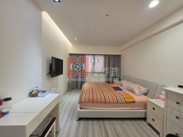 七張捷運｜建國路生活圈｜13樓景觀戶｜機能成熟鬧中取靜